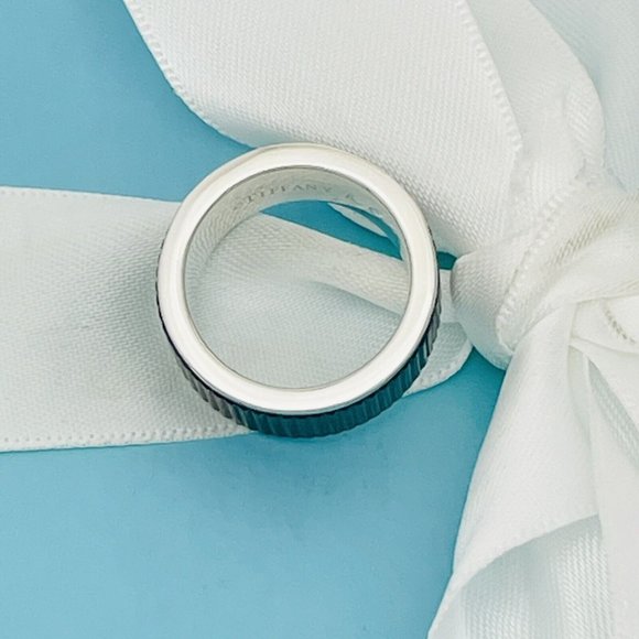 Size 6 Tiffany & Co Midnight Black Coin Edge Titanium and Silver Ring - Picture 4 of 7